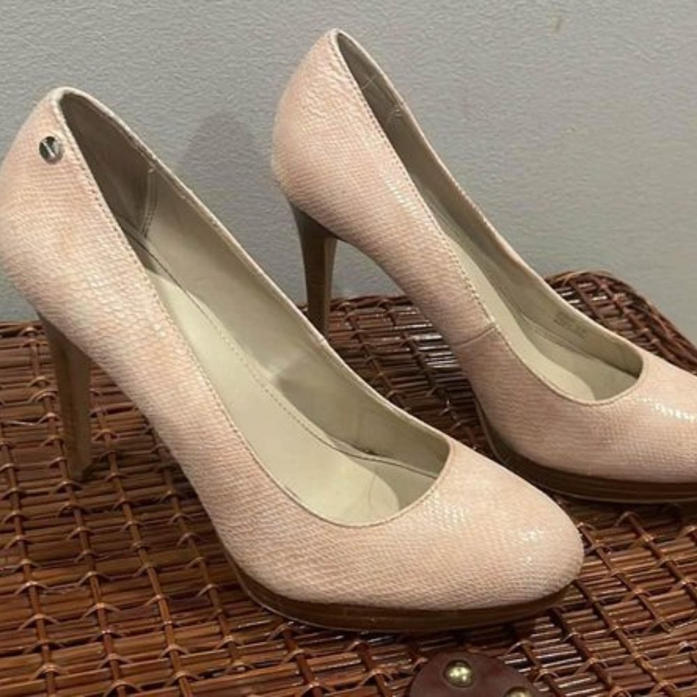 Calvin Klein pink pumps